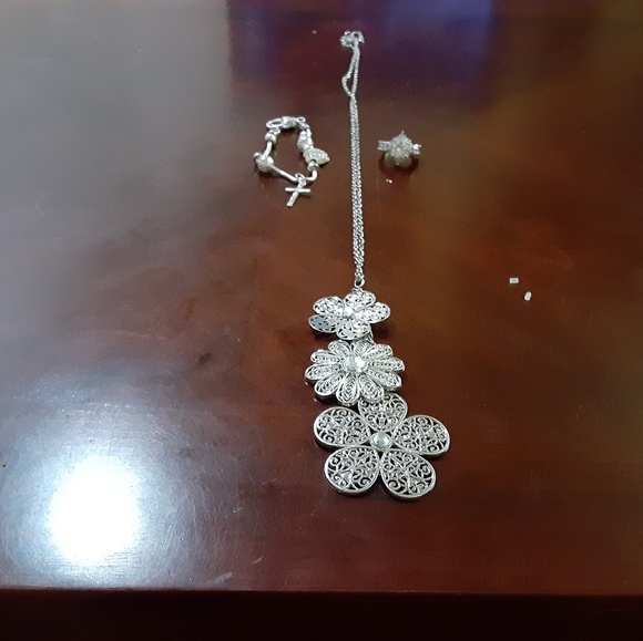 Jewerly - Picture 5 of 5